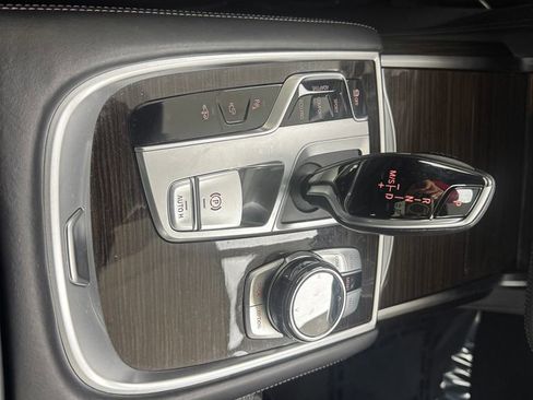 Used 2019 BMW 750i xDrive w/ Executive Package image 22