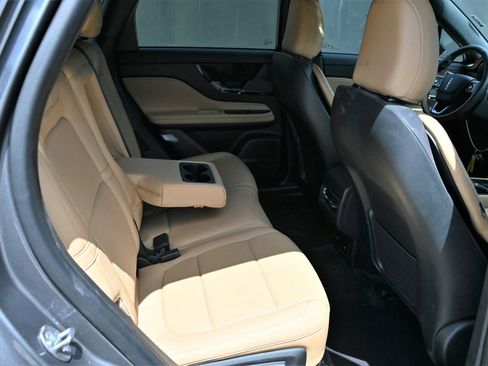 Used 2023 Lincoln Corsair Reserve w/ Equipment Group 201A FWD image 19