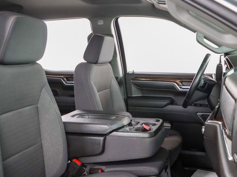 Used 2024 GMC Sierra 1500 SLE image 28