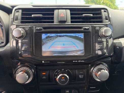 Used 2018 Toyota 4Runner TRD Off-Road Premium AWD/4WD image 35