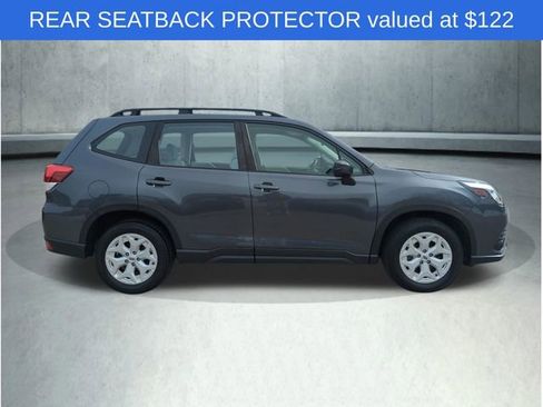 Used 2022 Subaru Forester Base image 8