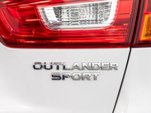 Used 2015 Mitsubishi Outlander Sport ES AWD/4WD image 11