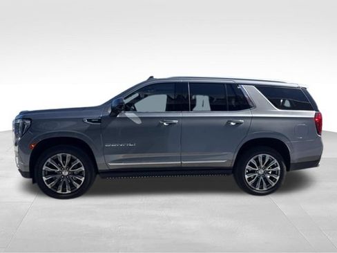 Used 2021 GMC Yukon Denali w/ Denali Premium Package AWD/4WD image 10