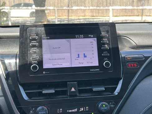 Used 2023 Toyota Camry SE FWD image 18