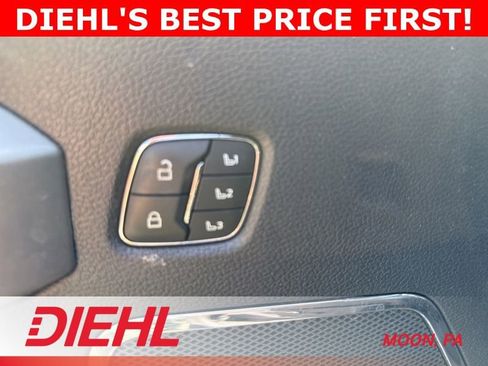 Used 2022 Ford F350 Lariat w/ Lariat Value Package AWD/4WD image 25
