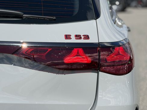 New 2026 Mercedes-Benz E 53 AMG 4MATIC Sedan image 12