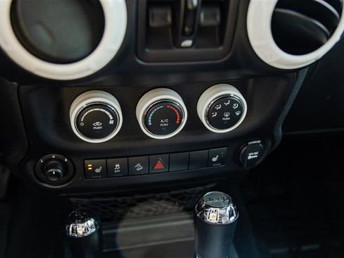Used 2018 Jeep Wrangler Unlimited Sport S AWD/4WD image 26