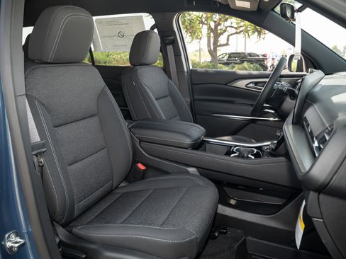 New 2026 Chevrolet Traverse LT w/ Driver Confidence Package image 37