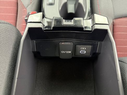 Certified 2025 Toyota Corolla SE image 23