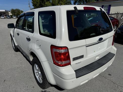Used 2010 Ford Escape XLS image 7