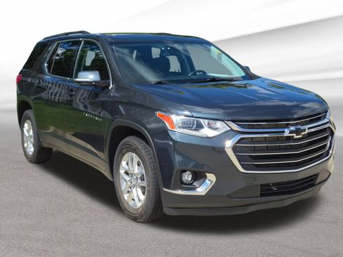 Used 2020 Chevrolet Traverse LT FWD image 4