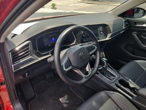 Used 2022 Volkswagen Jetta SE w/ Panoramic Sunroof Package FWD image 17