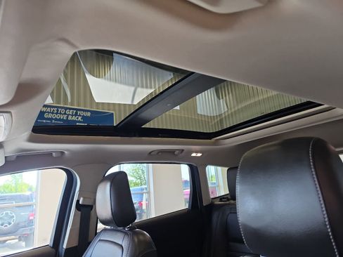 Used 2019 Ford Escape SEL AWD/4WD image 15