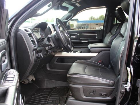 Used 2019 RAM 2500 Laramie AWD/4WD image 9