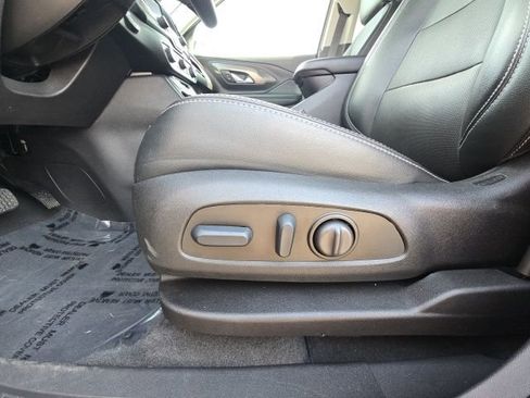 Used 2023 GMC Terrain SLT image 23