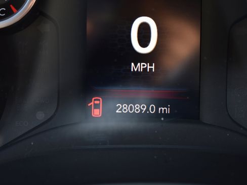 Used 2024 RAM 2500 Tradesman w/ Chrome Appearance Group image 32