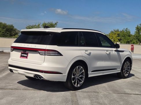 New 2026 Lincoln Aviator 2WD image 2
