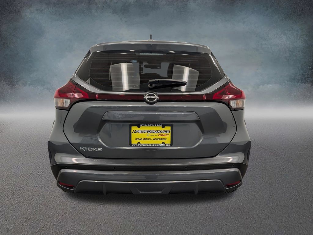 Used 2024 Nissan Kicks S FWD image 5