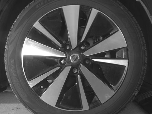 Certified 2022 Nissan Altima 2.5 SV FWD image 14
