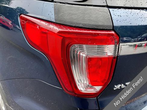 Used 2017 Ford Explorer XLT AWD/4WD image 22