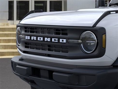 New 2025 Ford Bronco 4-Door image 19