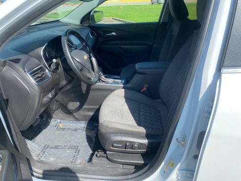 Used 2023 Chevrolet Equinox LT FWD image 18