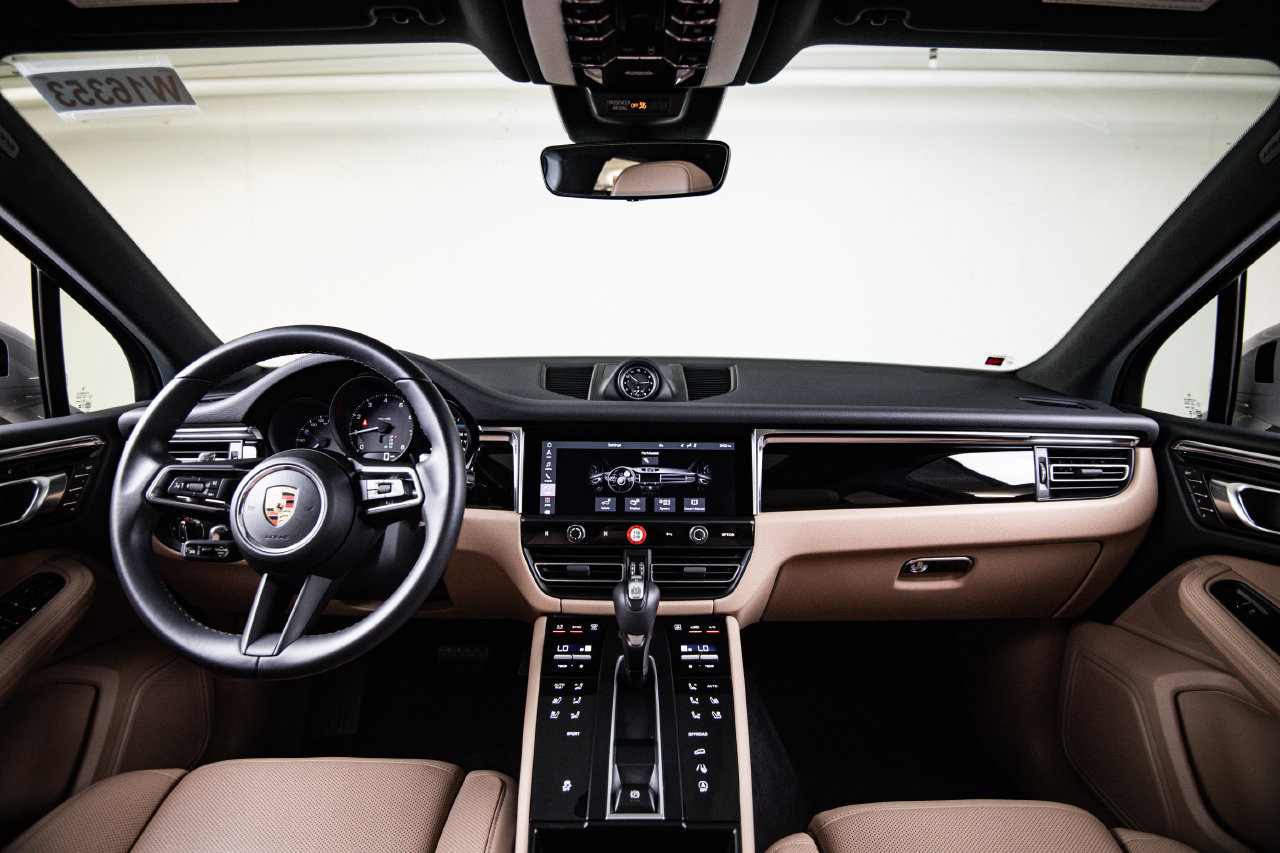 Certified 2026 Porsche Macan AWD/4WD image 25
