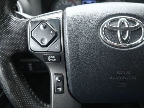 Used 2016 Toyota Tacoma TRD Sport AWD/4WD image 24