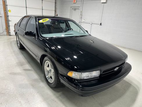 Used 1996 Chevrolet Caprice SS image 3