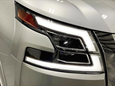 Used 2024 Nissan Armada SL image 29