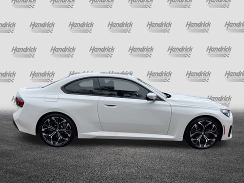 Used 2025 BMW 230i Coupe w/ Convenience Package image 11