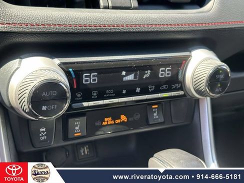 Used 2024 Toyota RAV4 SE w/ Weather & Moonroof Package AWD/4WD image 29