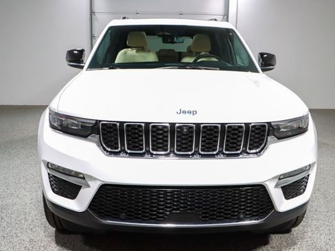 Used 2023 Jeep Grand Cherokee 4WD 4xe w/ Luxury Tech Group II image 4