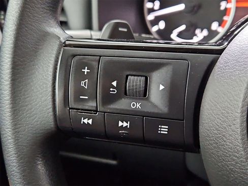 Used 2021 Nissan Rogue SV image 23