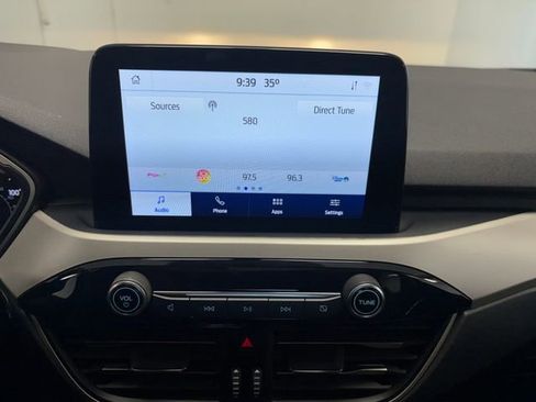 Used 2020 Ford Escape SE image 20