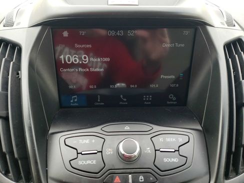 Used 2016 Ford Escape SE w/ Equipment Group 201A FWD image 12