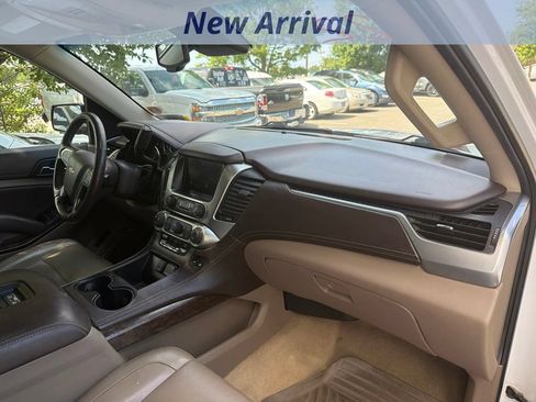 Used 2017 Chevrolet Suburban LT AWD/4WD image 3