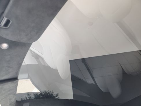 Used 2022 Tesla Model S Plaid image 23