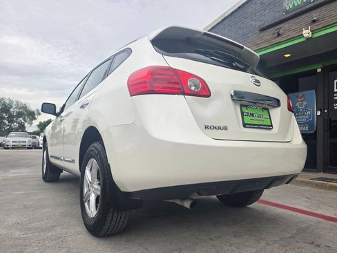 Used 2015 Nissan Rogue S w/ Convenience Package FWD image 9