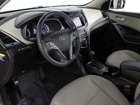 Used 2017 Hyundai Santa Fe Sport image 16