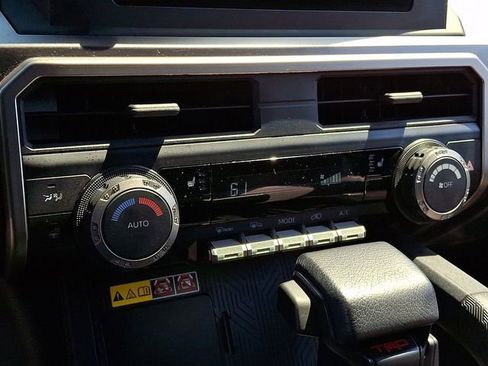 Used 2025 Toyota 4Runner TRD Sport AWD/4WD image 17