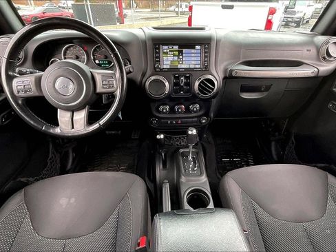 Used 2016 Jeep Wrangler Unlimited Sport image 12