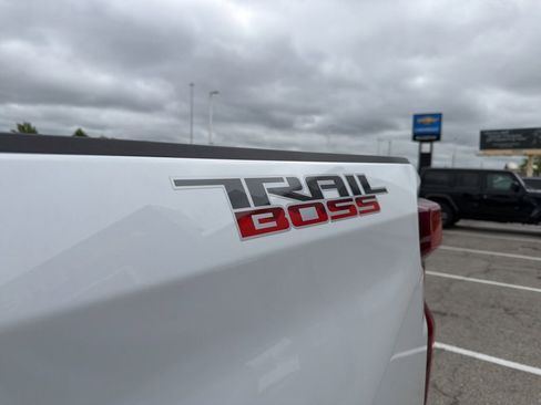 New 2026 Chevrolet Silverado 1500 LT Trail Boss w/ Convenience Package II AWD/4WD image 13