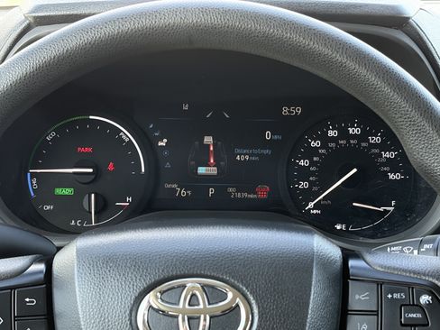 Certified 2025 Toyota Sienna LE FWD image 20
