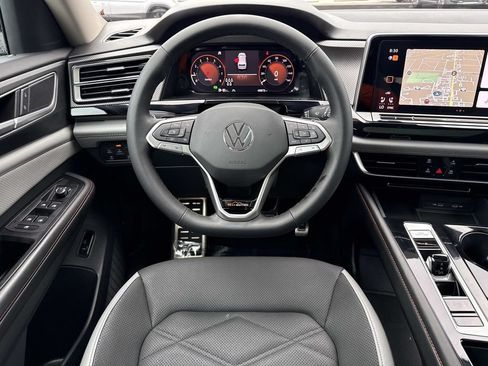 Used 2024 Volkswagen Atlas Peak Edition SEL AWD/4WD image 13