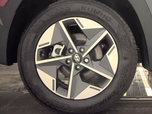 Used 2025 Hyundai Tucson SEL FWD image 9