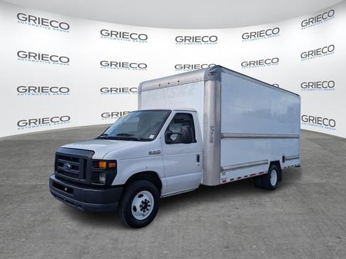 Used 2017 Ford E-350 and Econoline 350 Super Duty image 4