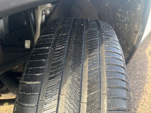 Used 2021 Jeep Grand Cherokee Limited image 45