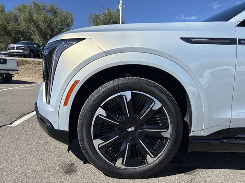 Used 2025 Cadillac Escalade IQ Sport 2 AWD/4WD image 38