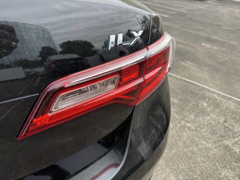 Used 2018 Acura ILX image 10